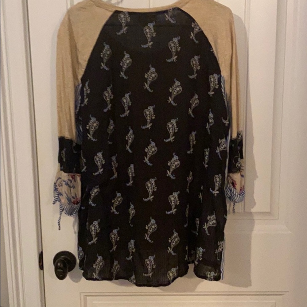 Tunic with different patterns - Picture 3 of 3